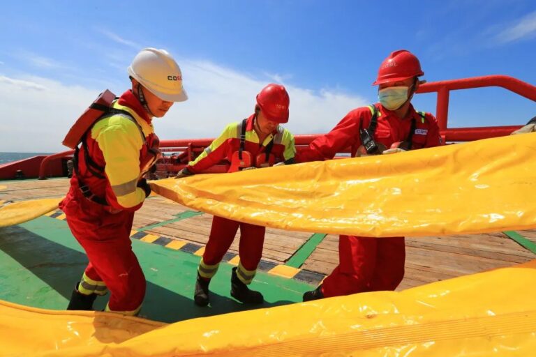 Inflatable Spill Containment Boom